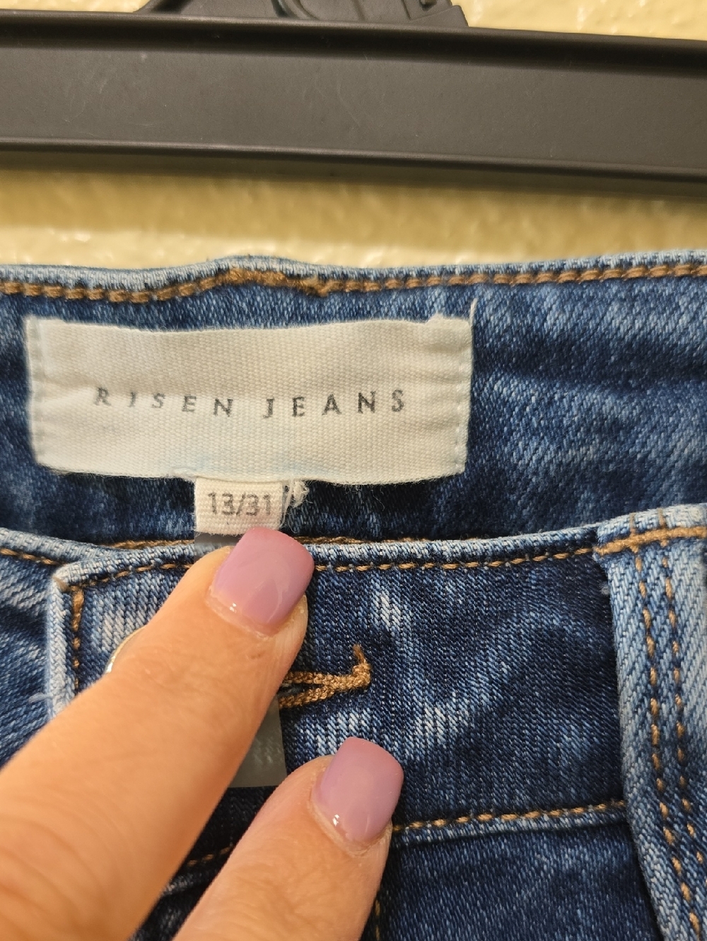 Risen Dark Blue Distressed Women’s Jeans 13/31 - Picture 3 of 4